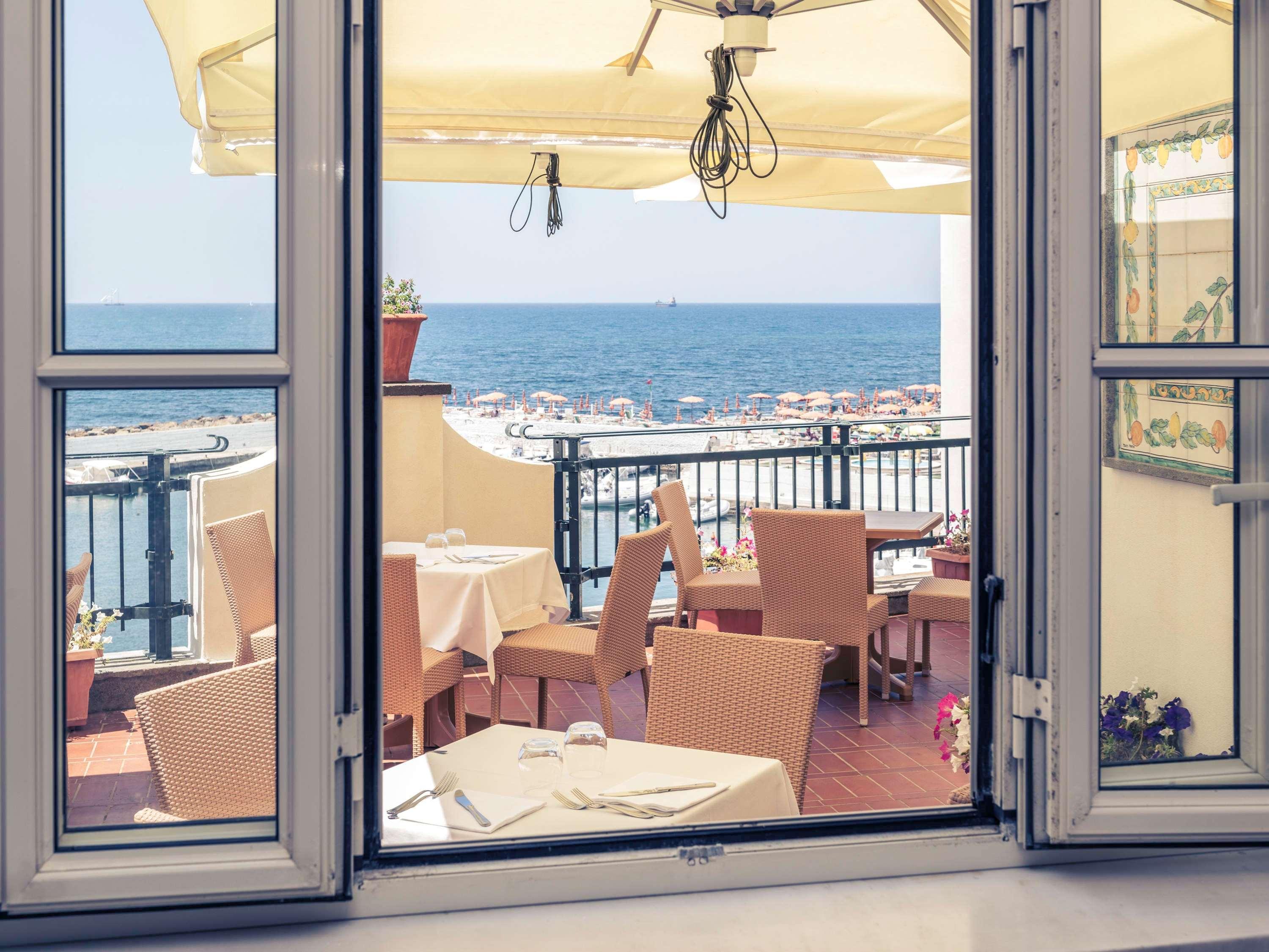 Sunbay Park Hotel Civitavecchia Exteriör bild