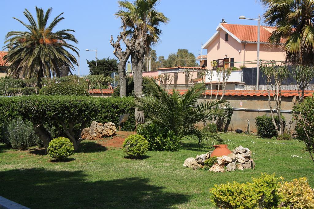 Sunbay Park Hotel Civitavecchia Exteriör bild