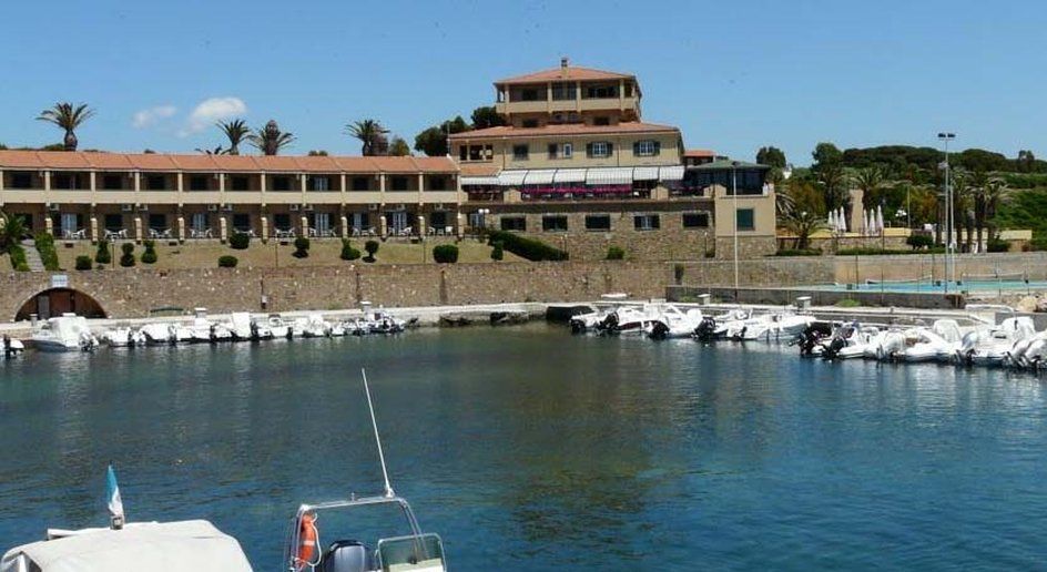 Sunbay Park Hotel Civitavecchia Exteriör bild