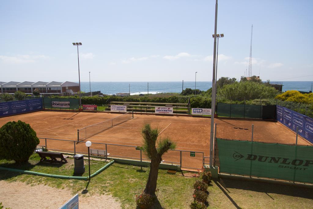 Sunbay Park Hotel Civitavecchia Exteriör bild